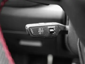 AUDI Q5 2.0 TDI S line edition one Tech pro AHK Matri