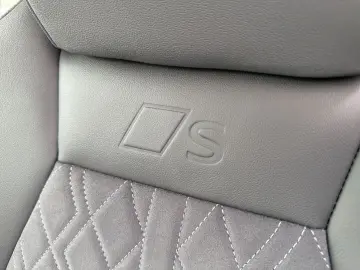 AUDI Q5 SUV TDI qu S line AHK Kameras Beifahrerdispla