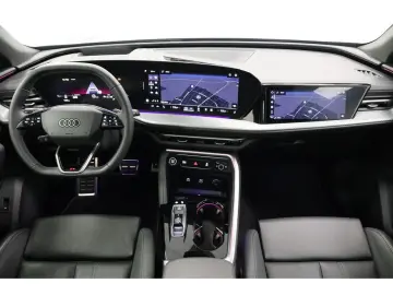AUDI Q5 2.0 TDI quattro S-line S-tronic Navi LED AHK