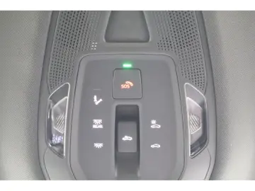 AUDI Q5 2.0 TDI quattro S-line S-tronic Navi LED AHK