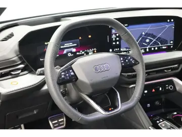 AUDI Q5 2.0 TDI quattro S-line S-tronic Navi LED AHK
