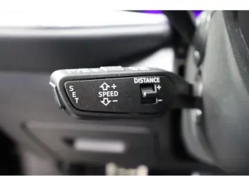 AUDI Q5 2.0 TDI quattro S-line S-tronic Navi LED AHK