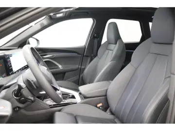 AUDI Q5 2.0 TDI quattro S-line S-tronic Navi LED AHK