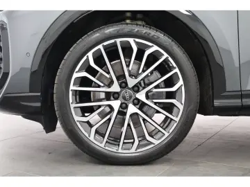 AUDI Q5 2.0 TDI quattro S-line S-tronic Navi LED AHK