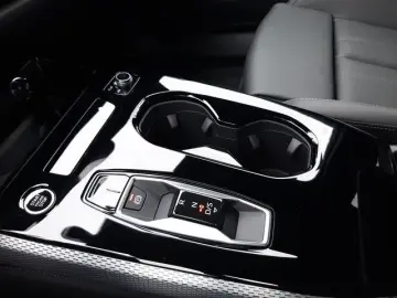 AUDI A5 Limousine S line TFSI Navi elekHeck Leder