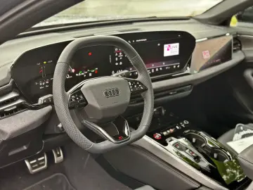 AUDI A5 Limousine e-hybrid qu PANO B&O LEDER MASSAGE