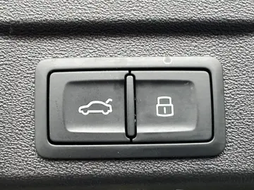 AUDI A5 Limousine e-hybrid qu PANO B&O LEDER MASSAGE