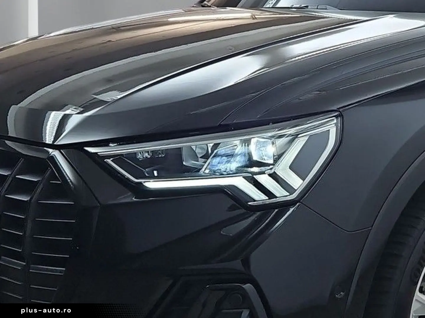 AUDI Q3 S line AHK Navi LED Allwetter Komfortpaket Vi