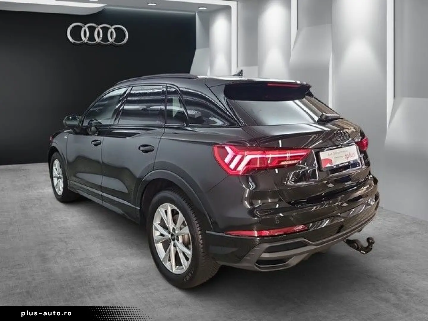 AUDI Q3 S line AHK Navi LED Allwetter Komfortpaket Vi