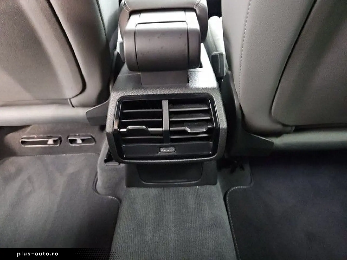 AUDI Q3 S line AHK Navi LED Allwetter Komfortpaket Vi