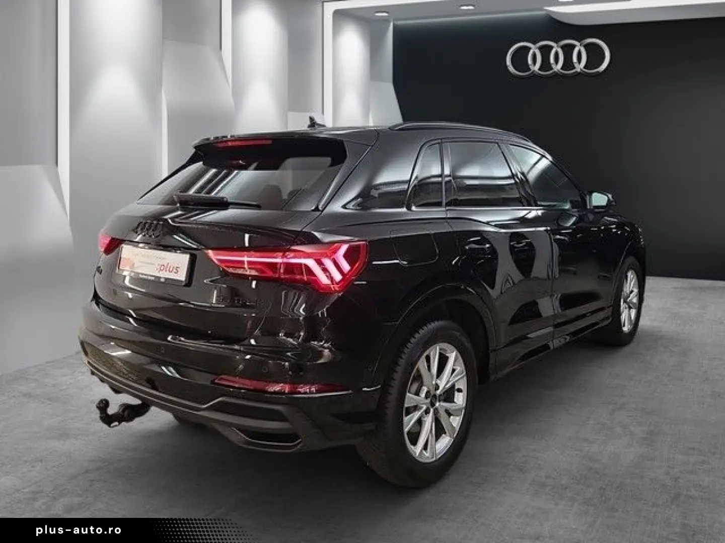 AUDI Q3 S line AHK Navi LED Allwetter Komfortpaket Vi