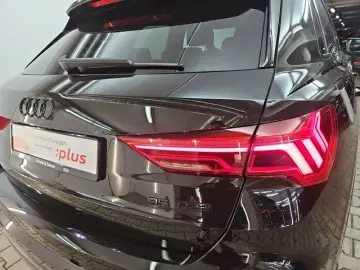 AUDI Q3 S line AHK Navi LED Allwetter Komfortpaket Vi