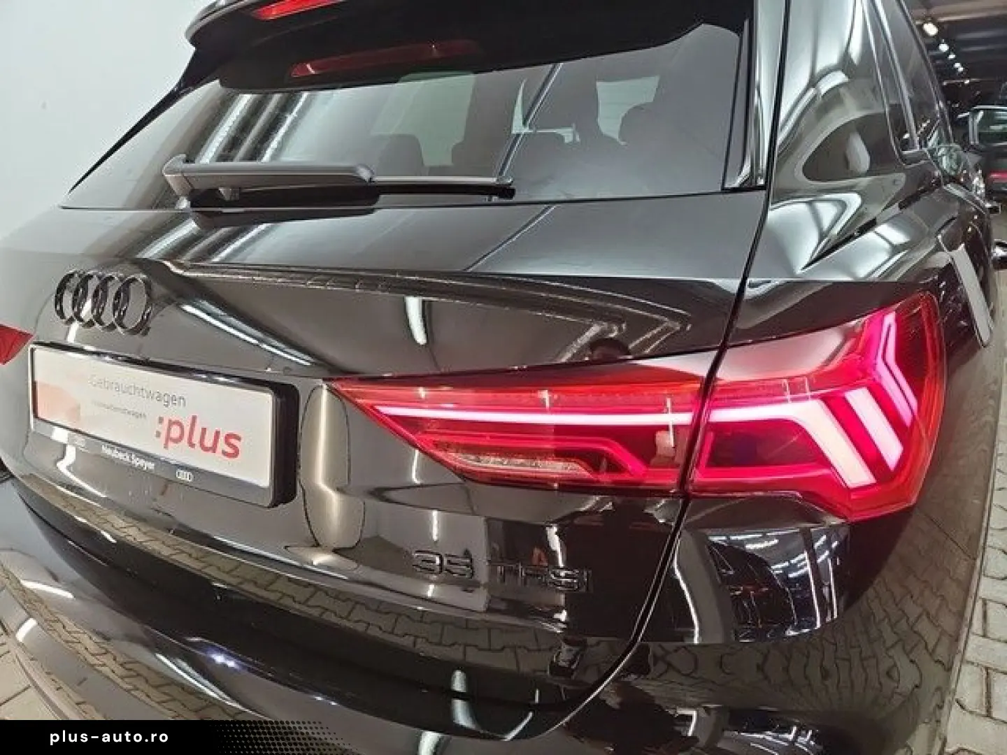 AUDI Q3 S line AHK Navi LED Allwetter Komfortpaket Vi