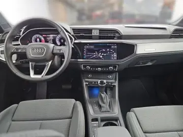 AUDI Q3 S line AHK Navi LED Allwetter Komfortpaket Vi