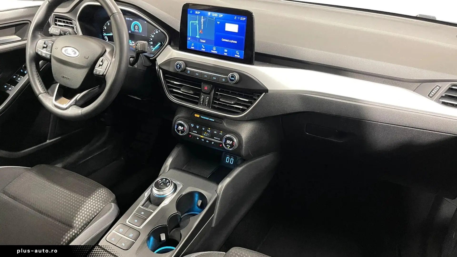 FORD Focus 2022 — imagine 8