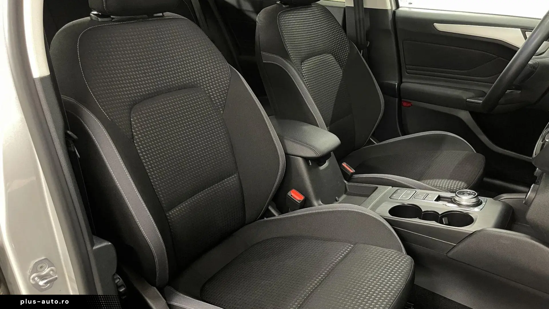 FORD Focus 2022 — imagine 9