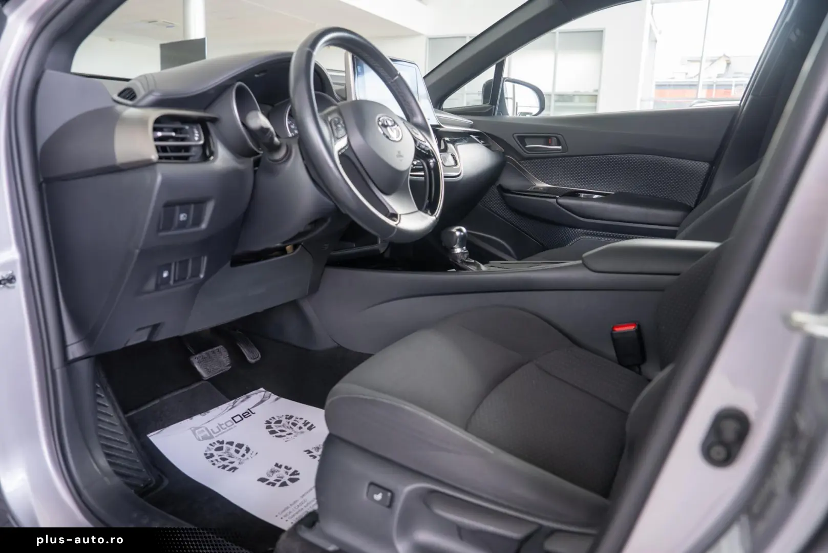 Toyota C-HR 1.8 16V Efficiency Hybrid