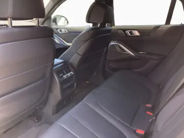 BMW X6 30d xDr MSP HUD Laser IcGlow DAProf H&K Panoramic