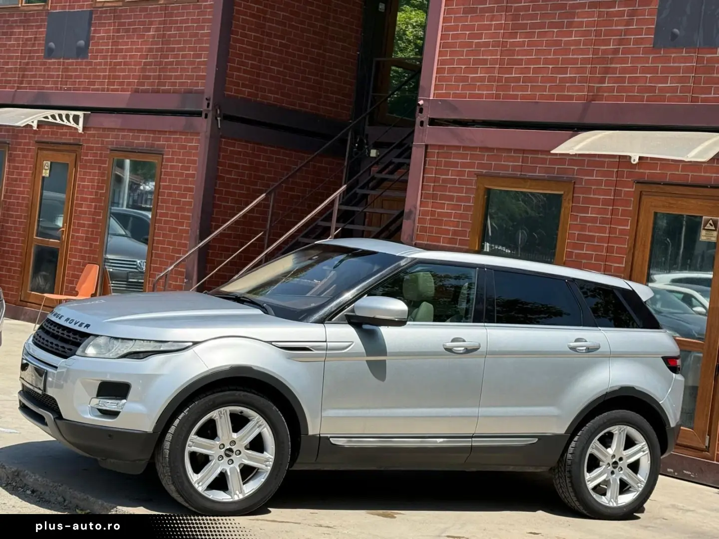 Land-Rover Range-Rover-Evoque