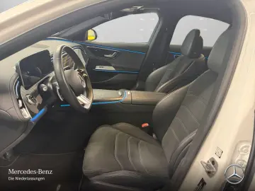 MERCEDES-BENZ E 220 d AMG Advanced PANO NIGHT DISTR …
