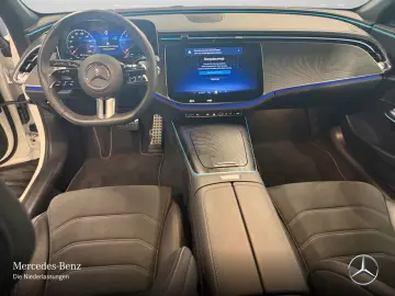 MERCEDES-BENZ E 220 d AMG Advanced PANO NIGHT DISTR …