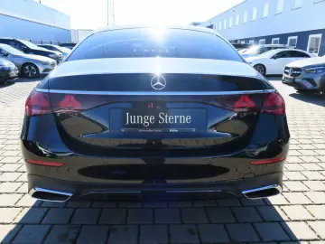 MERCEDES-BENZ E 200 AMG Line Premium Night 20Zoll Pa…