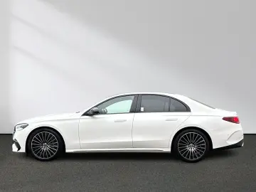 MERCEDES-BENZ E 220 d AMG Night Pano DigitalLight Di…