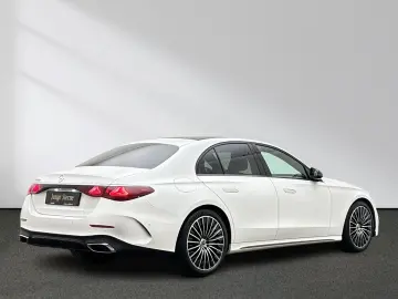 MERCEDES-BENZ E 220 d AMG Night Pano DigitalLight Di…