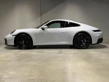 PORSCHE 992 (911) Carrera  Sportabgas  BOSE  84 Liter