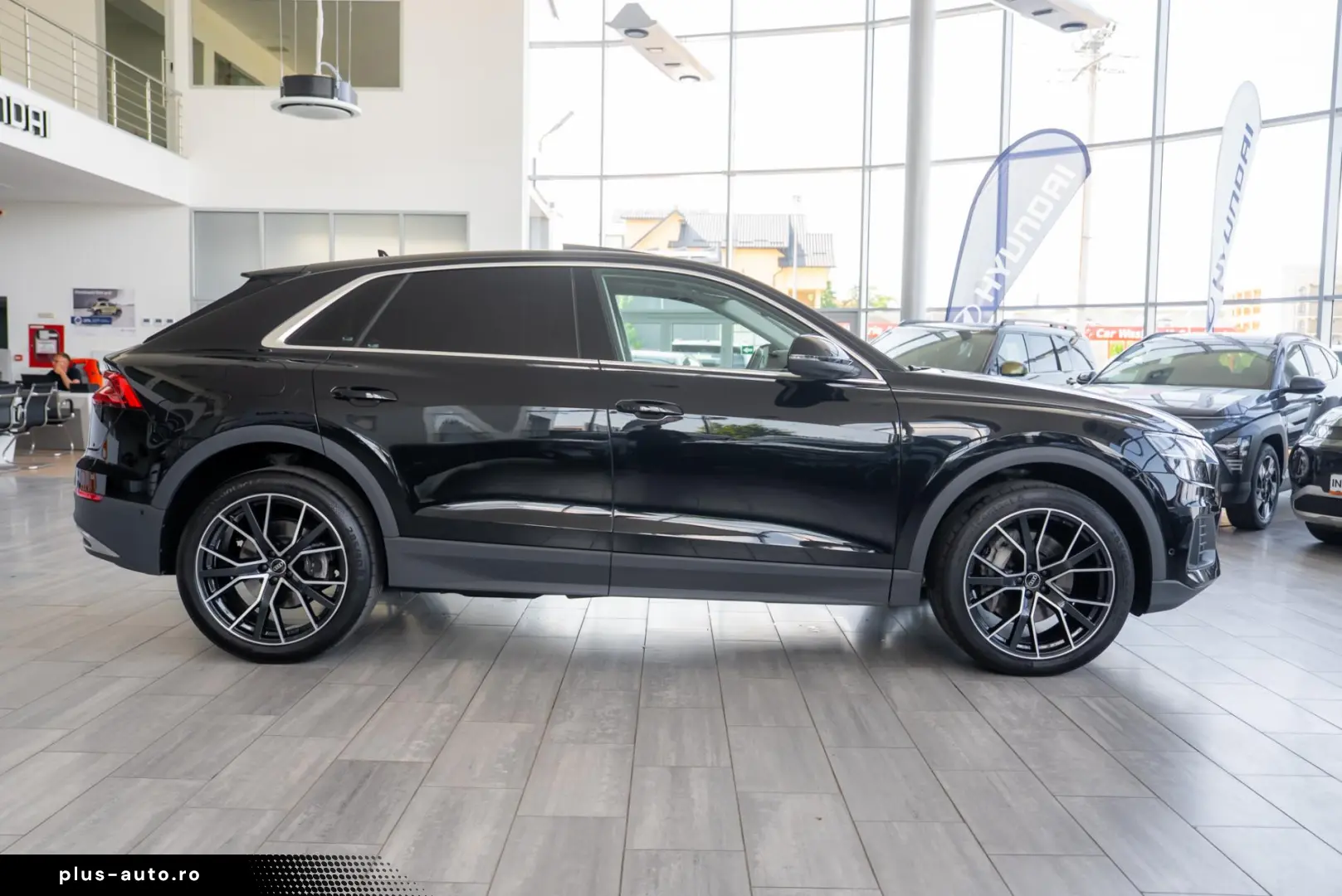 AUDI Q8 2023 — imagine 7