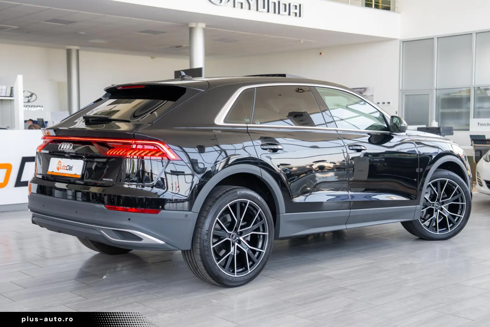 AUDI Q8 2023 — imagine 10