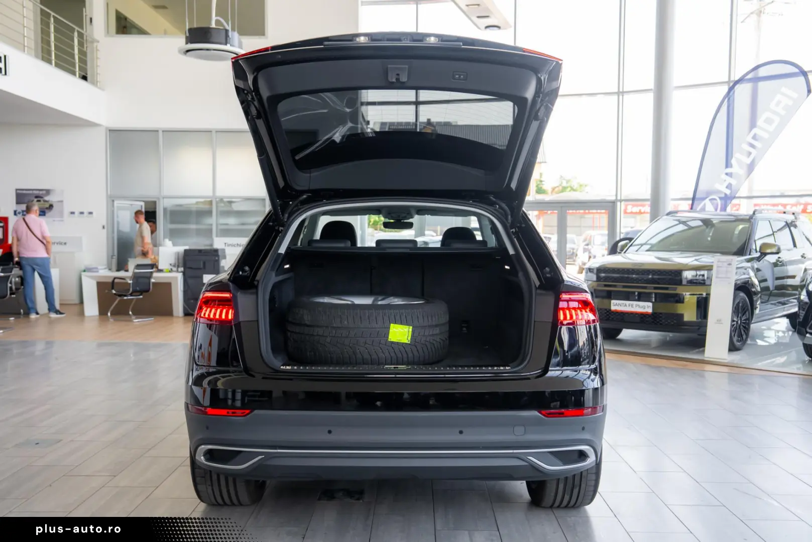 AUDI Q8 2023 — imagine 12