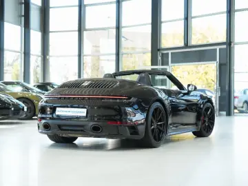 PORSCHE 992 Cabrio 4 S SPORT-DESIGN CHRONO LIFT CARBON