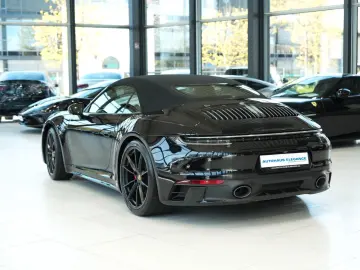 PORSCHE 992 Cabrio 4 S SPORT-DESIGN CHRONO LIFT CARBON
