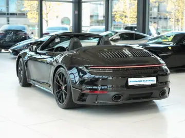 PORSCHE 992 Cabrio 4 S SPORT-DESIGN CHRONO LIFT CARBON