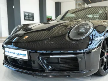 PORSCHE 992 Cabrio 4 S SPORT-DESIGN CHRONO LIFT CARBON