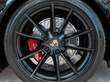 PORSCHE 992 Cabrio 4 S SPORT-DESIGN CHRONO LIFT CARBON