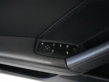 PORSCHE 992 Cabrio 4 S SPORT-DESIGN CHRONO LIFT CARBON