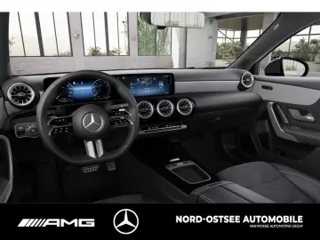 MERCEDES-BENZ A 180 SPECIAL ED. AMG ADVANCED  PANO KAM NIGHT