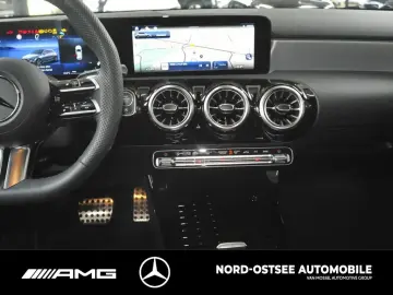 MERCEDES-BENZ A 200 AMG NIGHT SHZ MBUX KLIMA