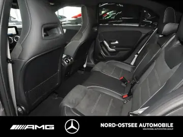 MERCEDES-BENZ A 200 AMG NIGHT SHZ MBUX KLIMA