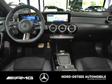 MERCEDES-BENZ A 200 AMG NIGHT SHZ MBUX KLIMA