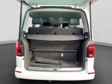 VW T6.1 Multivan TDI ALLRAD GENERATION SIX AHK