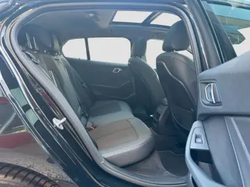 BMW 120i Sport Line LC.PRO LED PANORAMA KAMERA HiFi