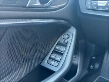 BMW 120i Sport Line LC.PRO LED PANORAMA KAMERA HiFi