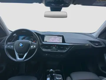BMW 120i Sport Line LC.PRO LED PANORAMA KAMERA HiFi