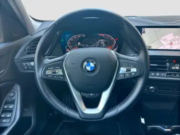 BMW 120i Sport Line LC.PRO LED PANORAMA KAMERA HiFi