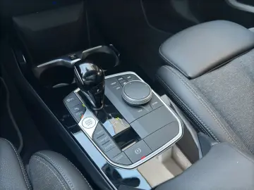 BMW 120i Sport Line LC.PRO LED PANORAMA KAMERA HiFi