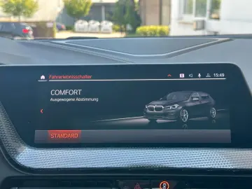 BMW 120i Sport Line LC.PRO LED PANORAMA KAMERA HiFi