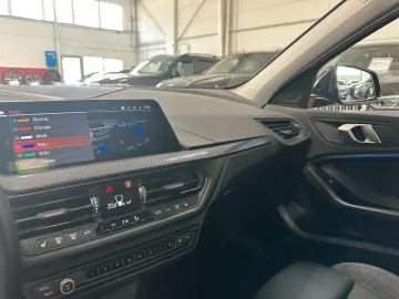 BMW 120i Sport Line LC.PRO LED PANORAMA KAMERA HiFi